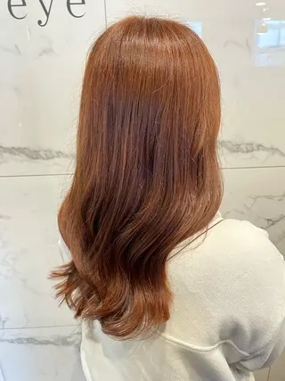 カラー 岡村 真子のヘアスタイル