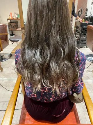 セミロング カラー qrop所属・柴田 翔太郎のヘアスタイル