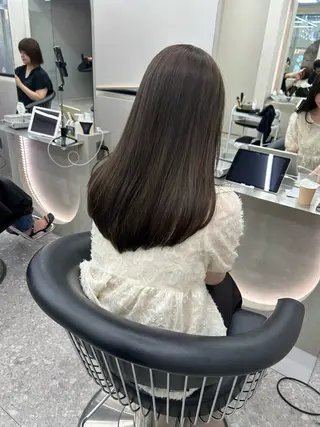 ミディアム カラー ヘアアレンジ fumika🎀 韓国ヘア×ベージュのヘアスタイル