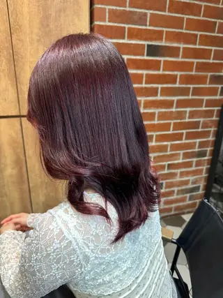 ミディアム カラー 近藤 愛理のヘアスタイル