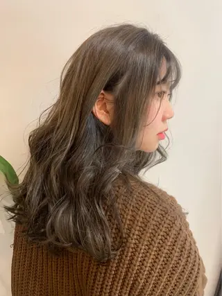ミディアム カラー パーマ 長瀬遥姫❁⃘笹塚 インナーカラーのヘアスタイル