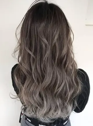 セミロング カラー ＆ONE所属・大野 雅士のヘアスタイル