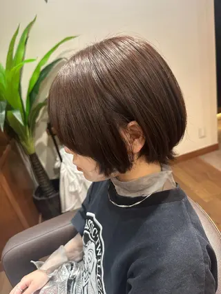 ショート カラー RINA .のヘアスタイル