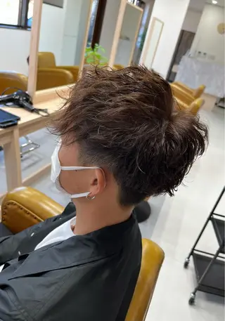 パーマ メンズ 峯 渉人のヘアスタイル