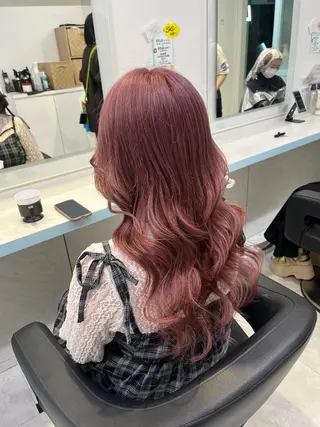 セミロング カラー ブリーチカラー 🩵MIZUKIのヘアスタイル