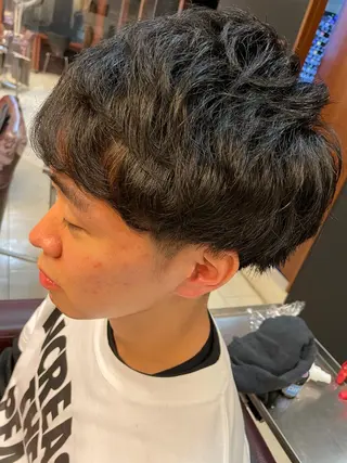 ショート こすげひろと カラー講師のヘアスタイル