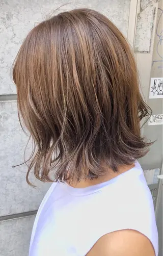 ショート カラー ヘアアレンジ MiU所属・韓国×髪質改善×美髪 縮毛矯正×レイヤーのヘアスタイル