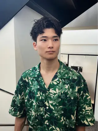 パーマ メンズ Qin shaire salon 原宿verno店所属・【センターパート】 ETO／江藤翼の眉毛・アイブロウイメージ