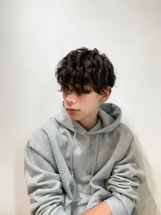 ミディアム パーマ メンズ メンズStylist 山根慧のヘアスタイル