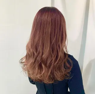 ロング カラー まろやかベージュ/ 大上なおみのヘアスタイル