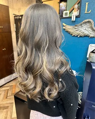 ロング Ryuka  hair salon所属・Ryuka MAMIKAのヘアスタイル
