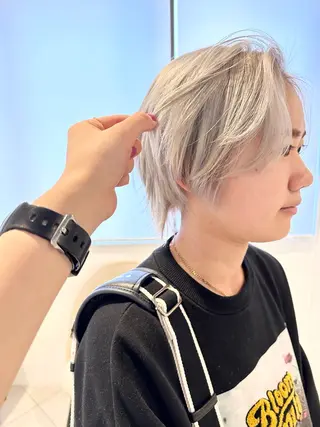 ショート カラー CS made by SHACHU 大阪堀江店【シーエス メイド バイ シャチュー】所属・デザイン特化ブリーチ 堀江美容室/ぱぴのヘアスタイル