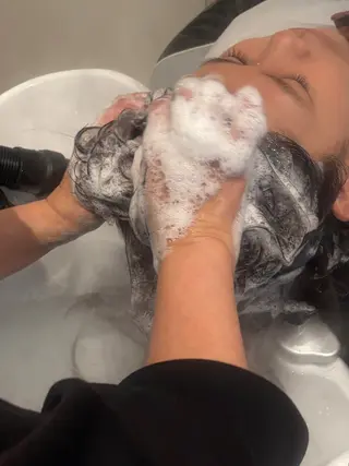 クリームバス&ヘッドスパ Nalu所属・頭皮コリ改善ハリ艶髪 ヘッドスパNaluのエステ・リラクイメージ