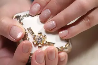 ネイル ママリンド　志村坂上店所属・しみ えんのネイルデザイン