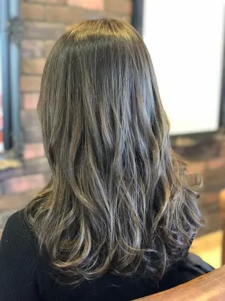 セミロング カラー パーマ olga所属・松尾謙佑【ハイライト LEDエクステ】のヘアスタイル