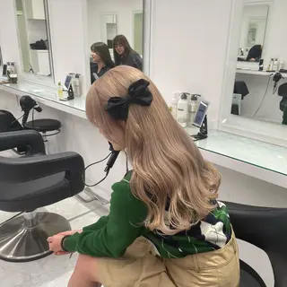 ロング カラー ヘアアレンジ ハイトーン艶カラー 🤍ゆうひのヘアスタイル