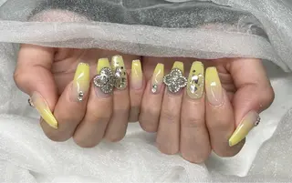 ネイル Roi〈ロワ〉 Minakoのネイルデザイン