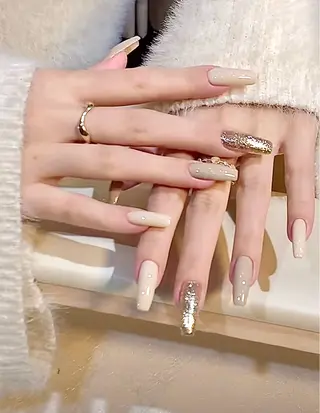 ネイル Lynn_ Nailのネイルデザイン