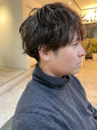 メンズ シンプル+αな デザインを 松崎陸のヘアスタイル