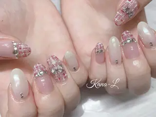 ネイル 芦辺 香奈のネイルデザイン