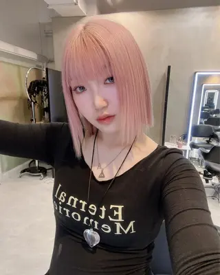 ミディアム ハイトーン♡ブリーチ ♡エクステ♡nanaのヘアスタイル