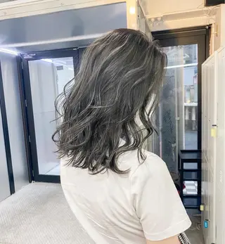 セミロング カラー 海外デザイン🇺🇸 石渡諒太のヘアスタイル