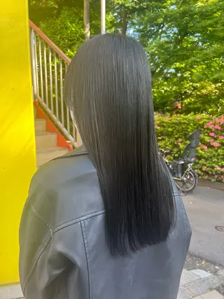 カラー 伊部 しづきのヘアスタイル