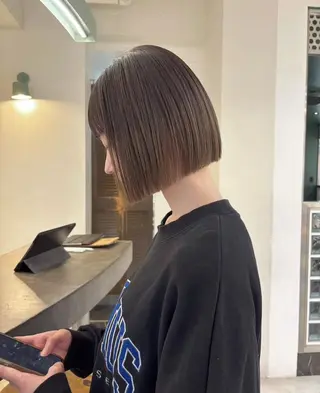 ミディアム 吉田 愛美のヘアスタイル