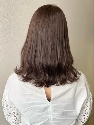 ミディアム カラー 沢田 瞳のヘアスタイル