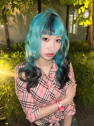 セミロング カラー ヘアアレンジ 原宿・デザインカラー YUI🤍ྀིのヘアスタイル