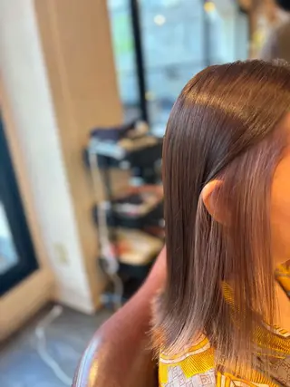 セミロング カラー 髪質改善カラー ベージュ🤎YUMEのヘアスタイル