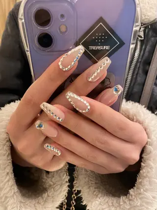 ネイル ネイル&アイ QUEEN&CRIMSON所属・眉WAX/ピーリング ホワイトニングの眉毛・アイブロウイメージ