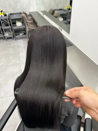 ロング 🚨メンズ曲がる 縮毛矯正りおん🚨のヘアスタイル