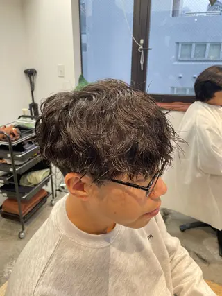 ショート 川副史晶/シャドウ 波巻き/メンズパーマのヘアスタイル