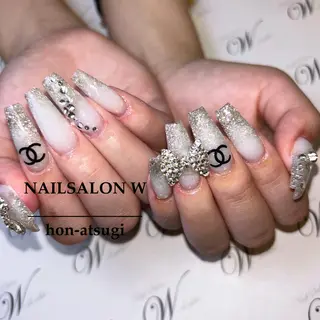 ミディアム ネイルサロン ダブルのネイルデザイン