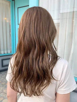 ロング カラー 安藤 佑衣のヘアスタイル