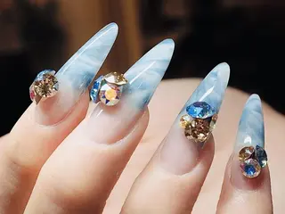 ネイル Salute本店 🦋仲原里佳のネイルデザイン