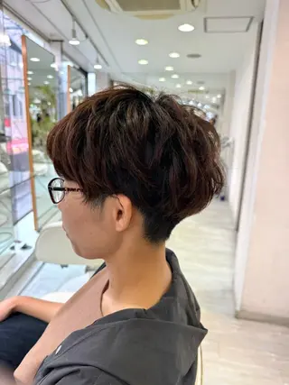 ショート カラー パーマ チーフデザイナー 西川凌史のヘアスタイル