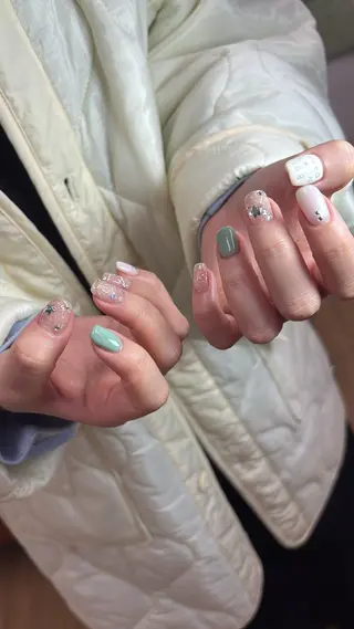 ネイル nailsalon　hue所属・小山 羽奈のネイルデザイン