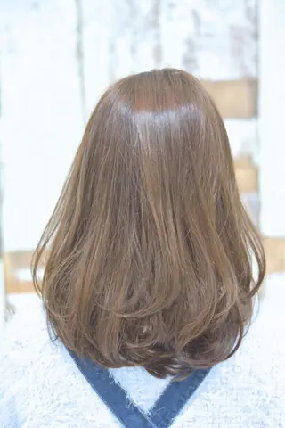 ミディアム カラー 菊池 貢平のヘアスタイル