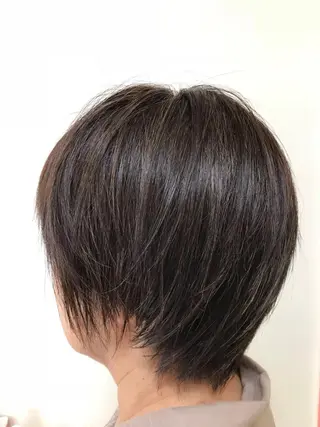 ショート カラー 横田 尚登のヘアスタイル