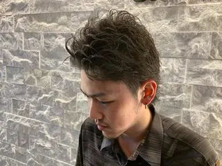 ショート カラー パーマ メンズ 福留 叶太のヘアスタイル