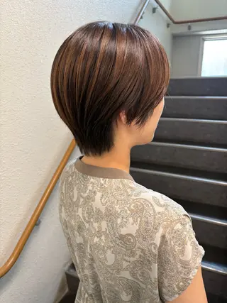 ショート カット/ブリーチ🦋 のの  YECCAのヘアスタイル