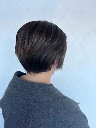 ショート カラー 大石 祐那のヘアスタイル