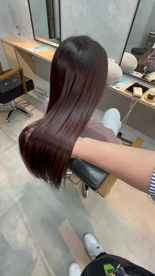 ロング motoトップカラー リスト/ブリーチカラのヘアスタイル