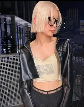 ショート カラー pele 梅田所属・PELEハイトーン shinobuのヘアスタイル