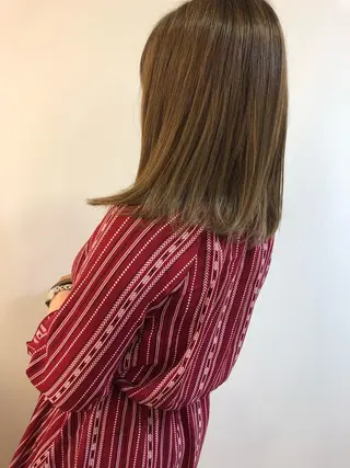 カラー 茅ヶ崎/ハイライト/ ハイトーン/関口実華のヘアスタイル