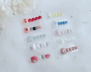 ネイル ᴿᴬᴺᴼᴺ ‎🤍 𝐴𝑌𝐴𝐾𝐴のネイルデザイン