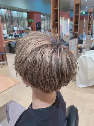 ショート カラー 小野寺空也✂️ 似合わせショートのヘアスタイル