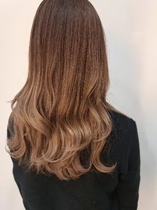 セミロング カラー メンズ ヘアメイク ハイトーン キャロのヘアスタイル